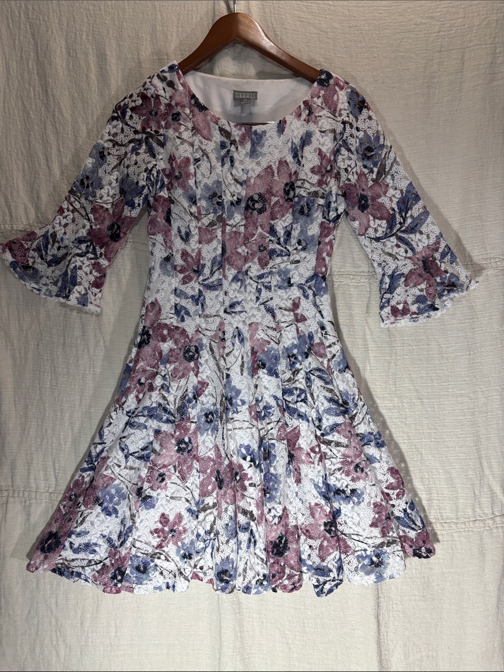 Rabbit Rabbit Rabbit Design Floral Lace Fit & Flare Lace Dress 8P EUC